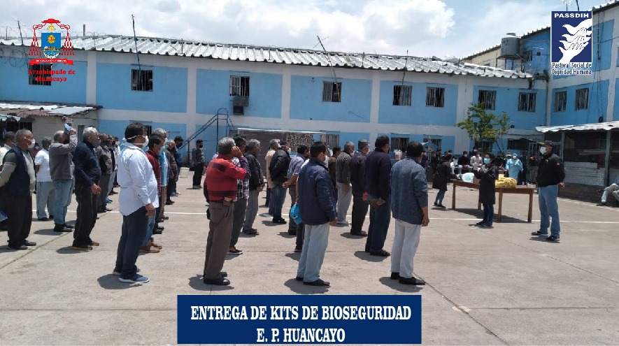 Entrega de estos kits a los internos del Establecimiento Penitenciario de Huancayo